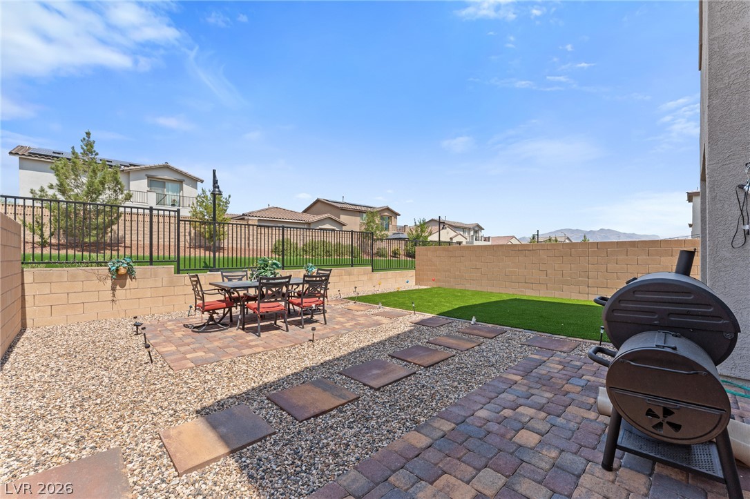 8879 Roadrunner Ravine Street Las Vegas NV 89166