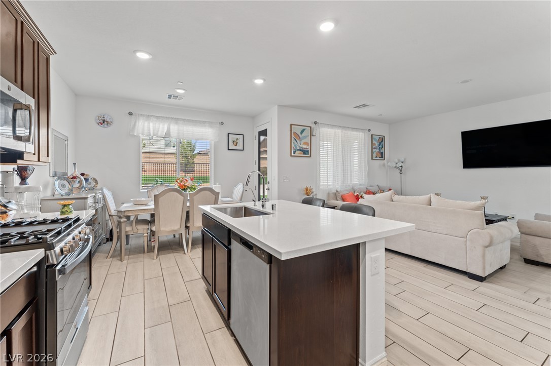 8879 Roadrunner Ravine Street Las Vegas NV 89166
