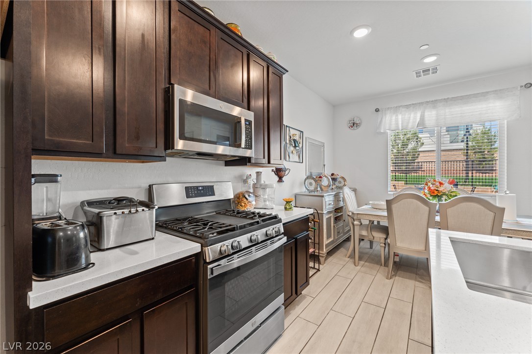 8879 Roadrunner Ravine Street Las Vegas NV 89166