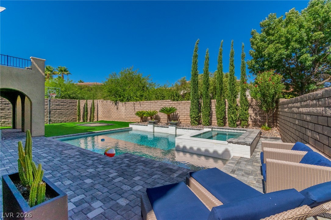 896 Las Palomas Drive Las Vegas NV 89138
