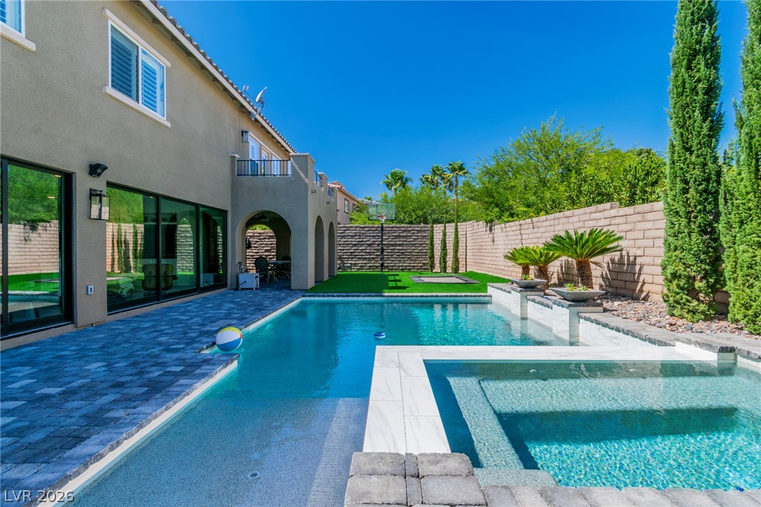 896 Las Palomas Drive Las Vegas NV 89138
