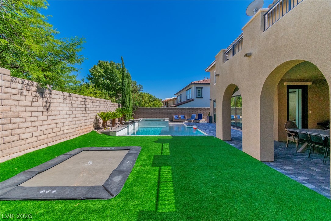 896 Las Palomas Drive Las Vegas NV 89138