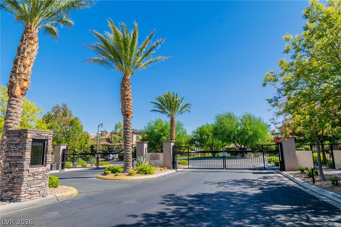 896 Las Palomas Drive Las Vegas NV 89138