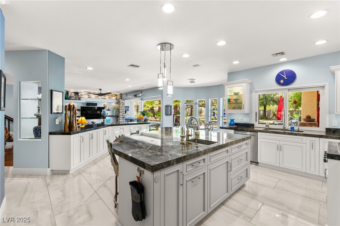 7428 Doe Avenue Las Vegas NV 89117