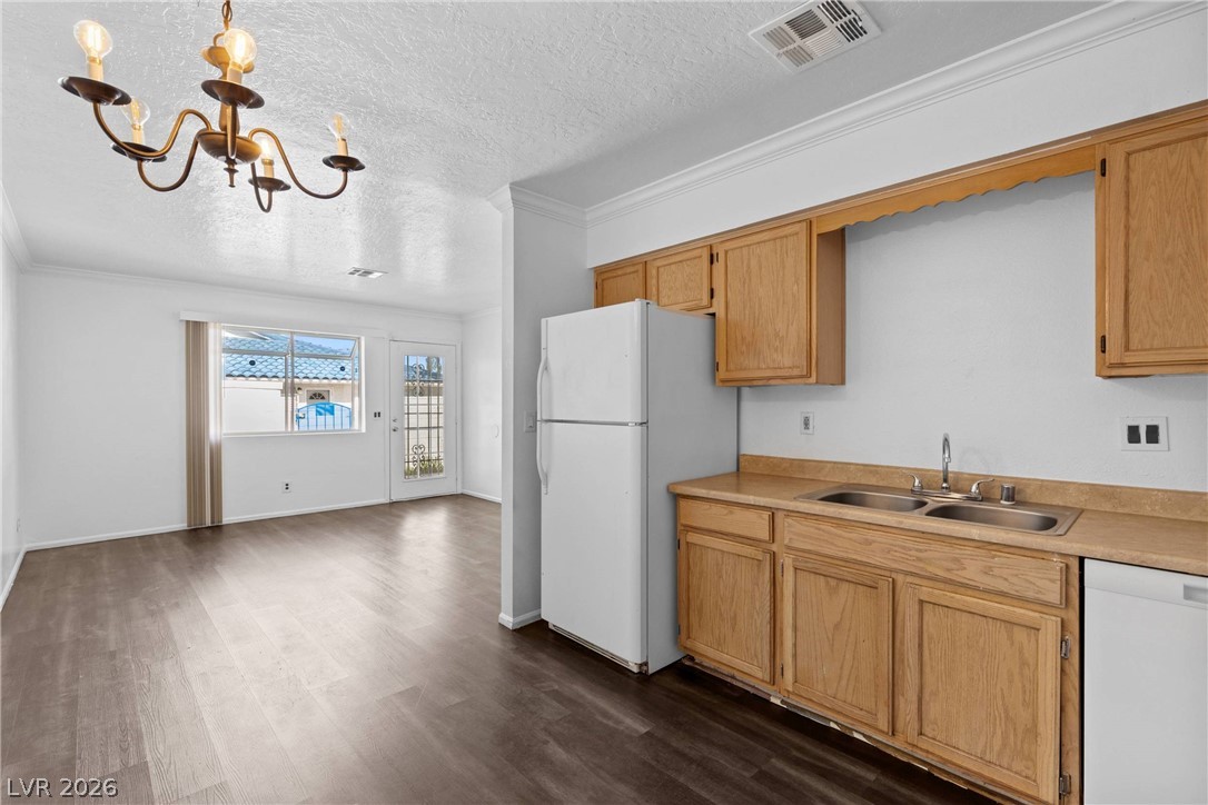 2132 Chertsey Drive B Las Vegas NV 89108