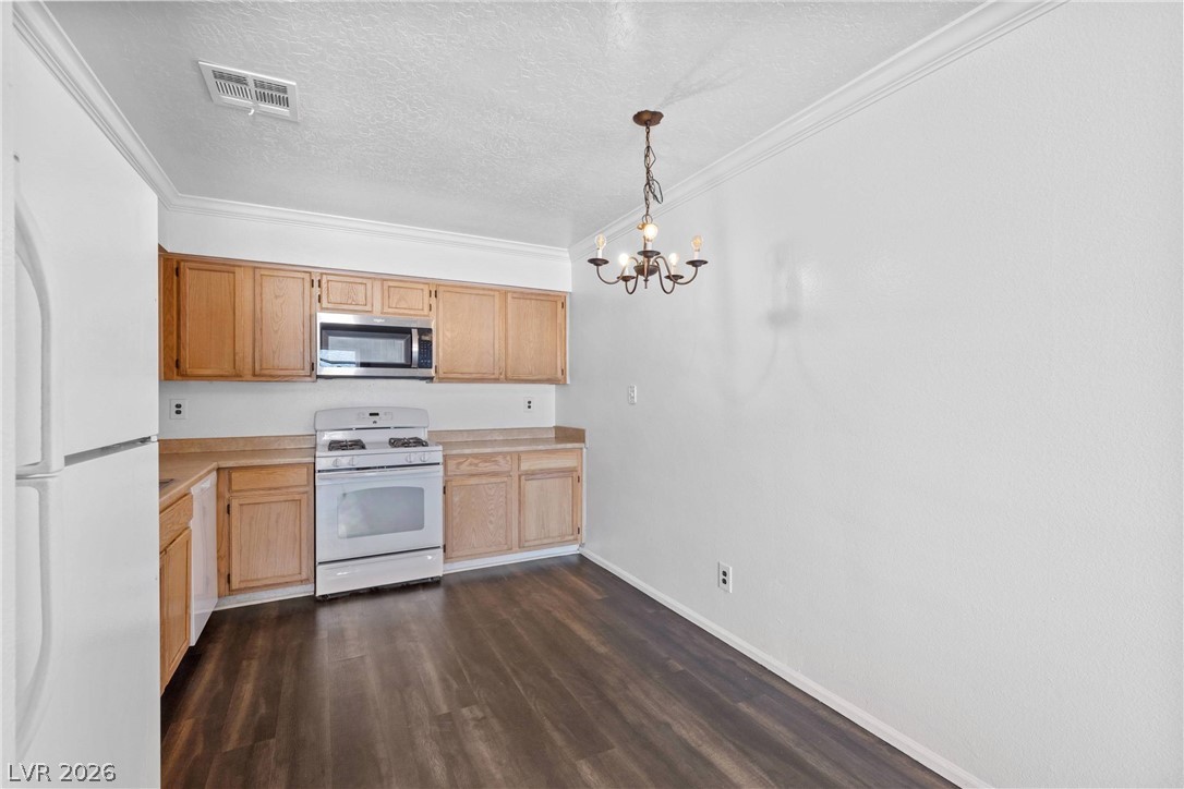 2132 Chertsey Drive B Las Vegas NV 89108