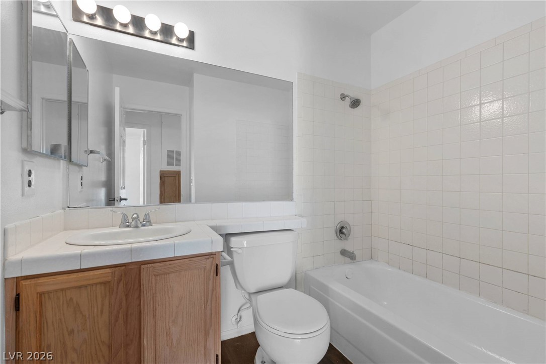 2132 Chertsey Drive B Las Vegas NV 89108