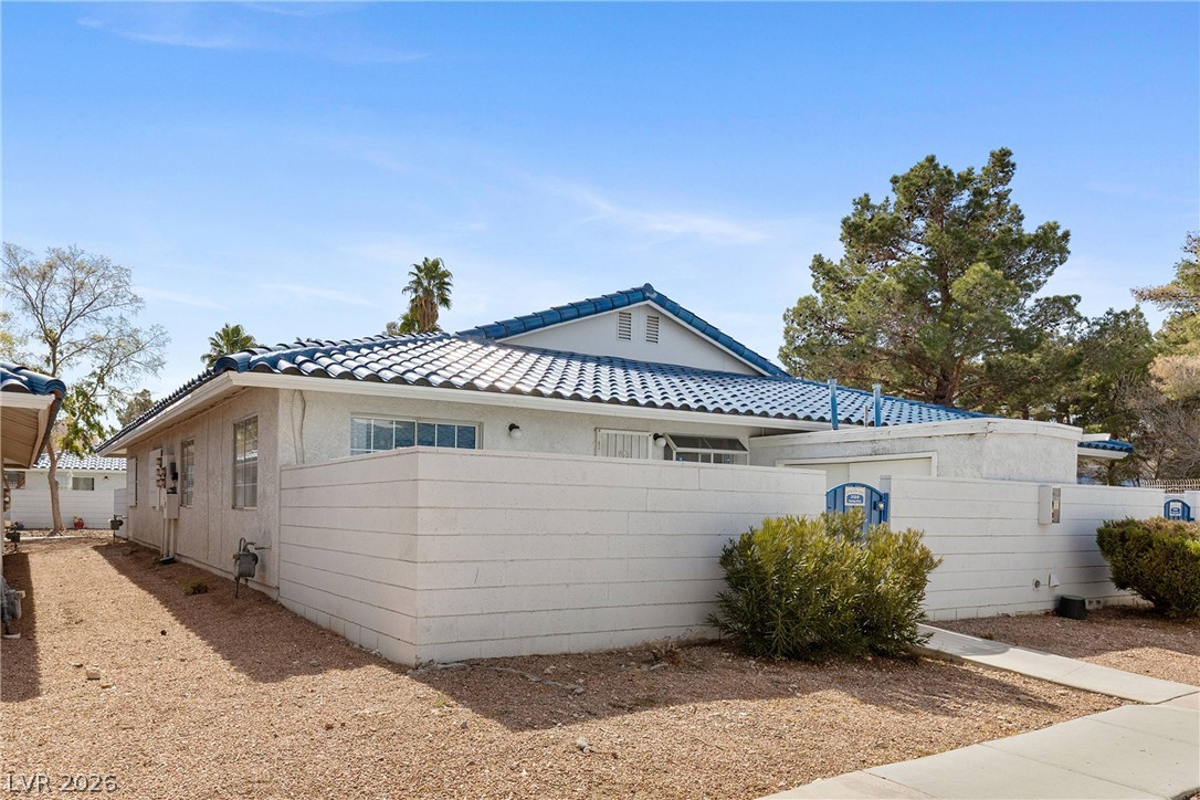 2132 Chertsey Drive B Las Vegas NV 89108