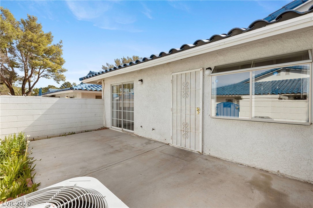 2132 Chertsey Drive B Las Vegas NV 89108