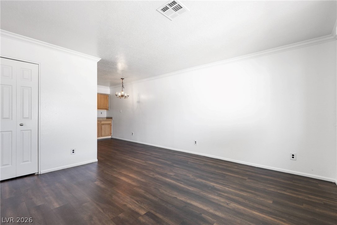 2132 Chertsey Drive B Las Vegas NV 89108