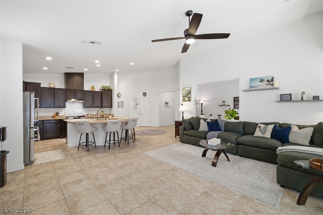 9821 Buttermilk Falls Street Las Vegas NV 89178