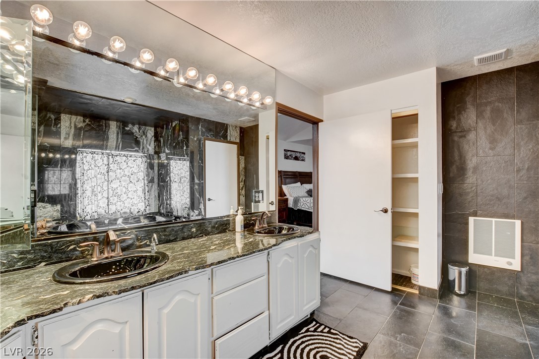 672 Los Feliz Street Las Vegas NV 89110