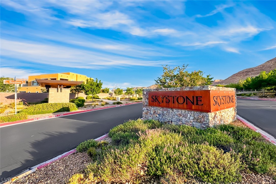 10314 Apache Blue Avenue Las Vegas NV 89135