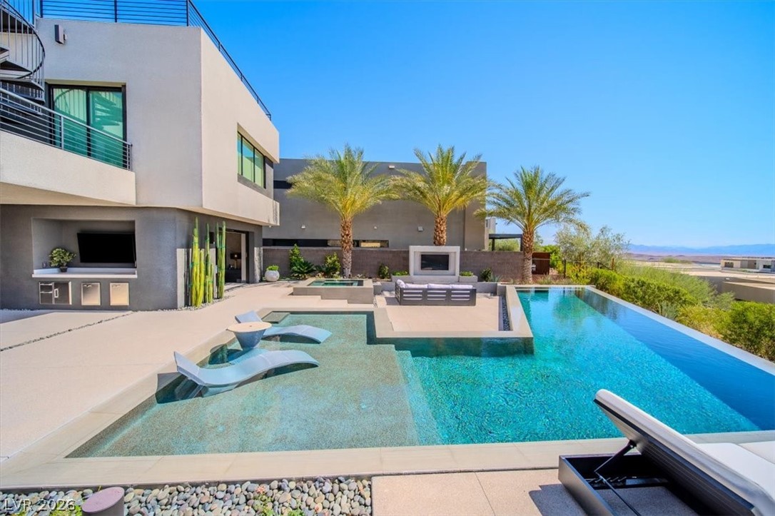 12 Falling Canyon Court Henderson NV 89011