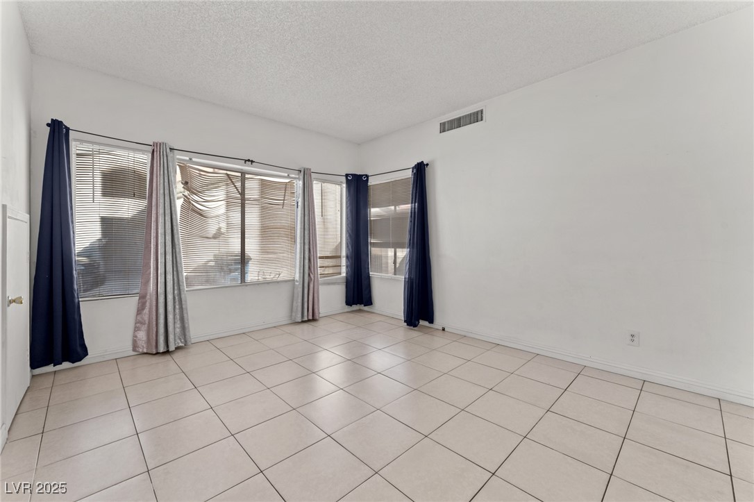 6673 Silver Penny Avenue Las Vegas NV 89108