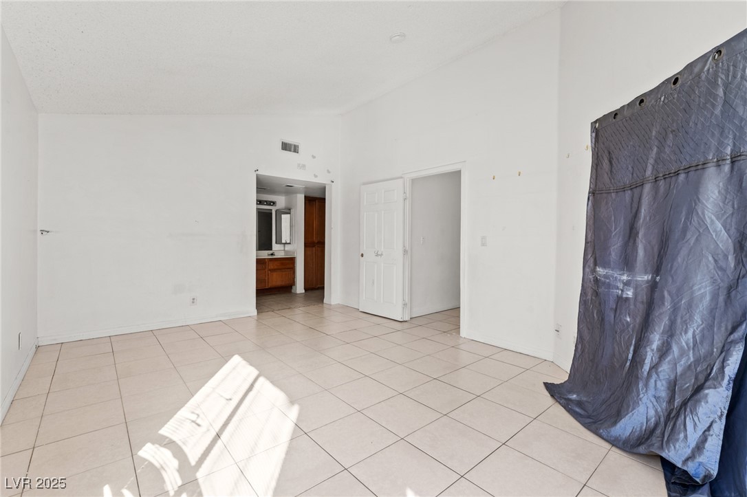 6673 Silver Penny Avenue Las Vegas NV 89108