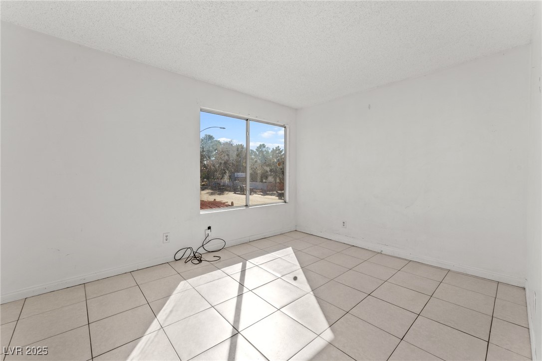 6673 Silver Penny Avenue Las Vegas NV 89108