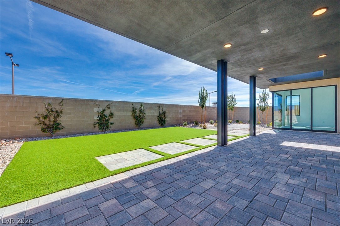 137 Tiller Point Street Las Vegas NV 89138