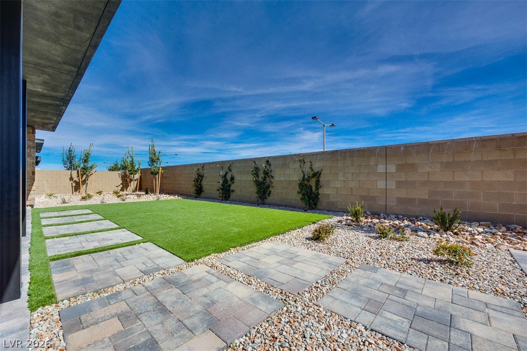 137 Tiller Point Street Las Vegas NV 89138