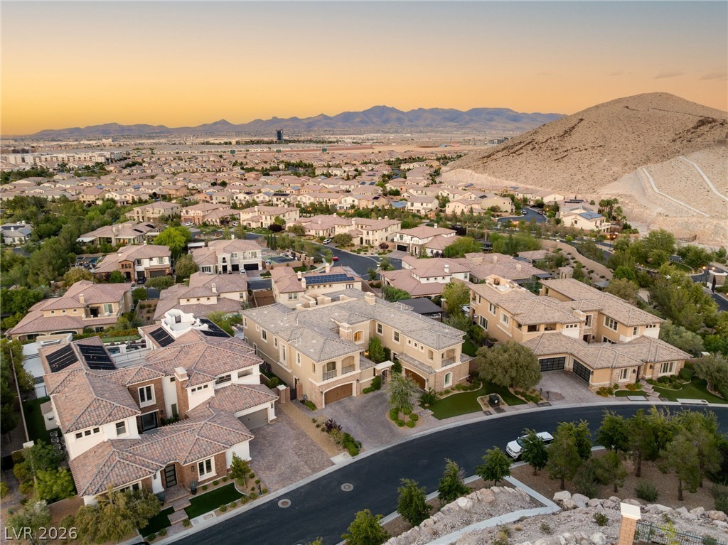 8 Olympia Chase Drive Las Vegas NV 89141