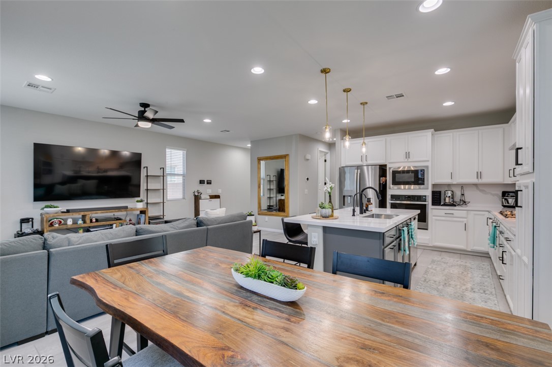 1909 Rini Ridge Avenue North Las Vegas NV 89031