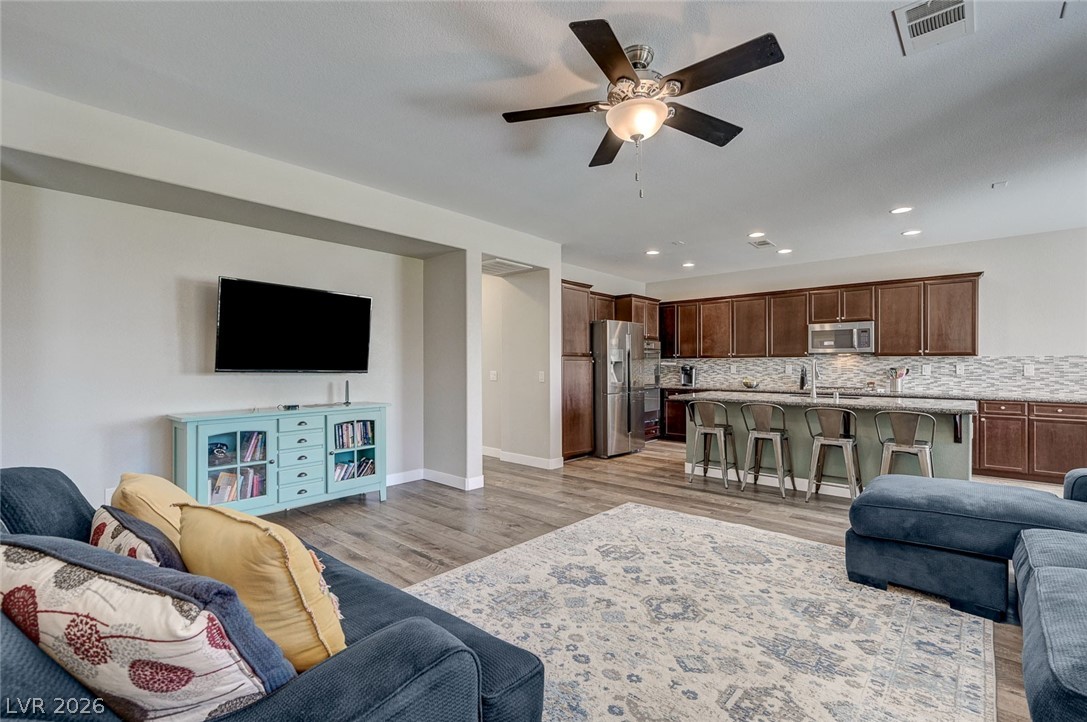 10447 Bush Mountain Avenue Las Vegas NV 89166