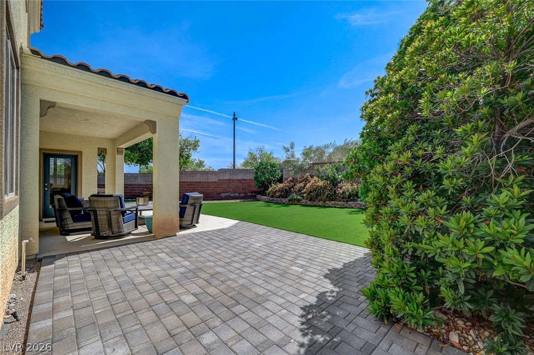 10447 Bush Mountain Avenue Las Vegas NV 89166