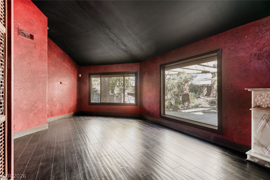 7296 Mission Hills Drive Las Vegas NV 89113