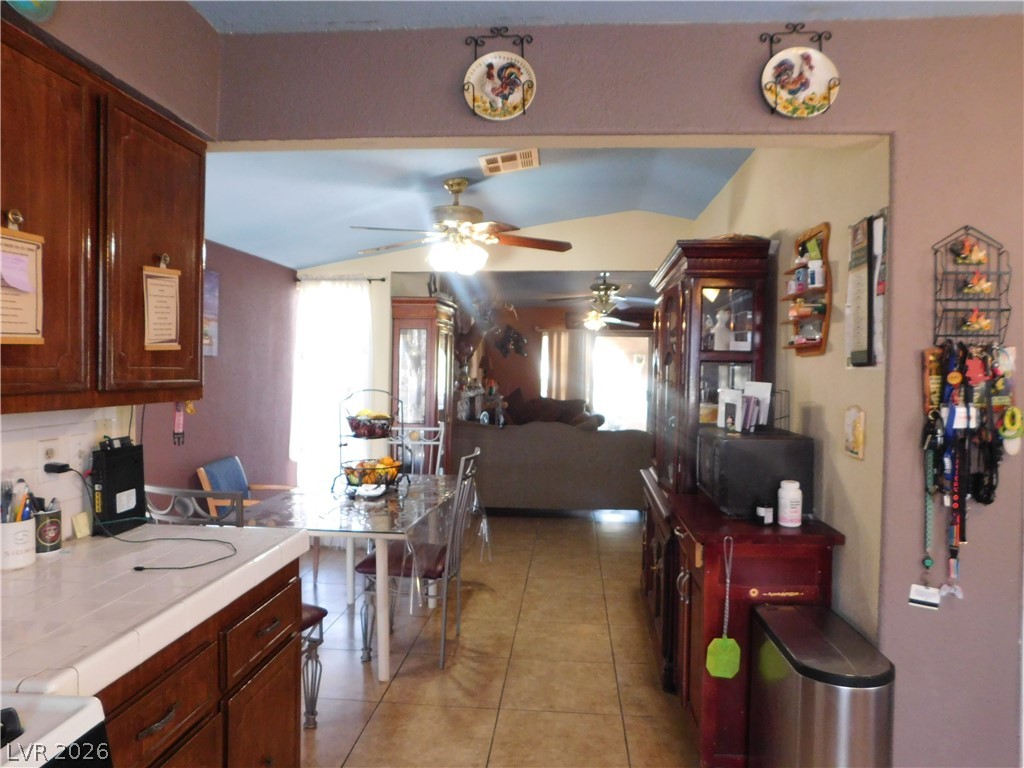 5294 Walnut Avenue Las Vegas NV 89110