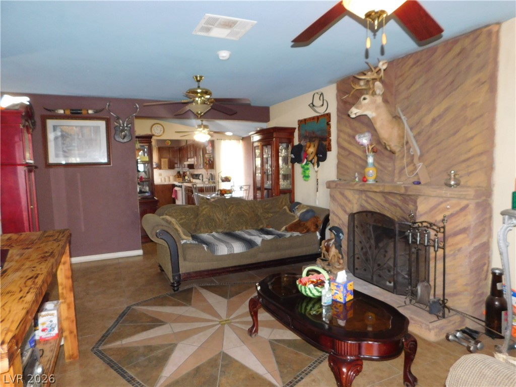 5294 Walnut Avenue Las Vegas NV 89110