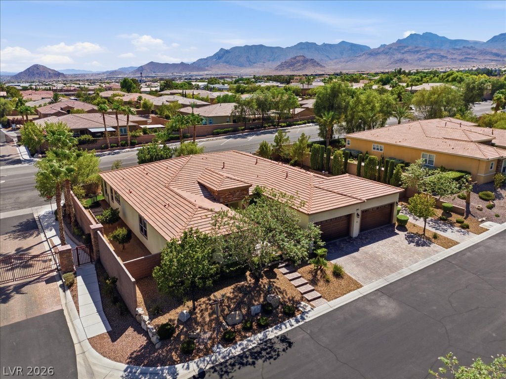 9727 Shimmering Falls Court Las Vegas NV 89149