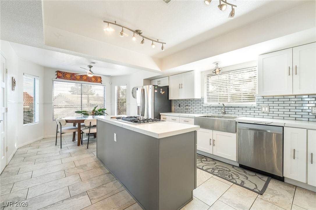 8 Hummingbird Lane Henderson NV 89014
