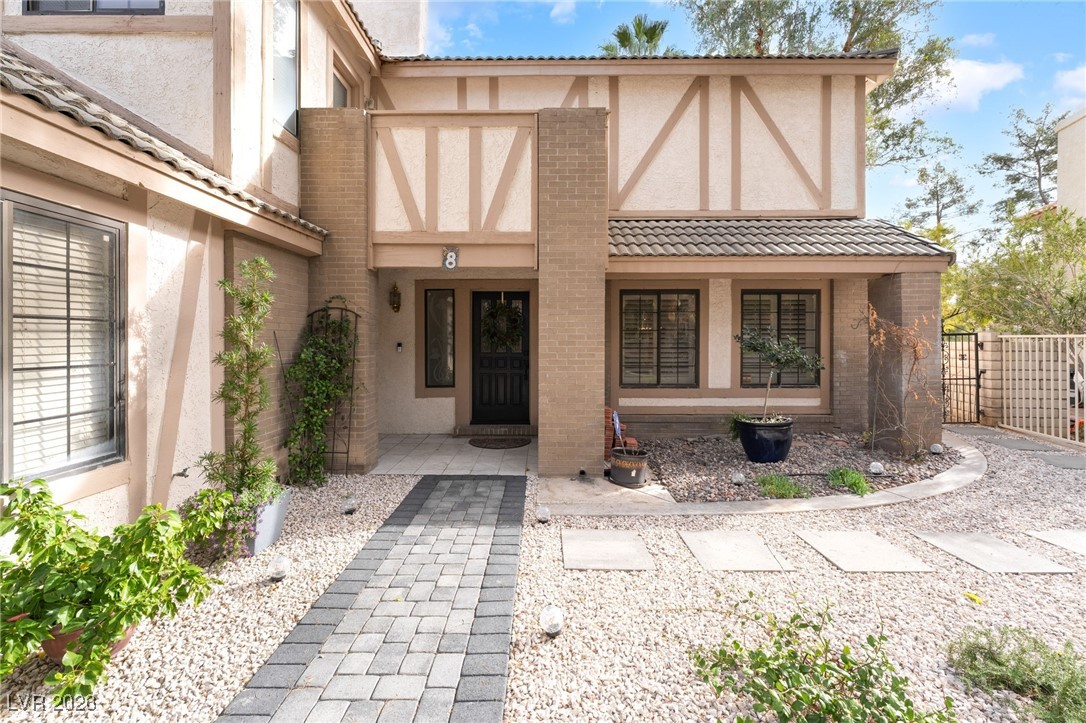 8 Hummingbird Lane Henderson NV 89014