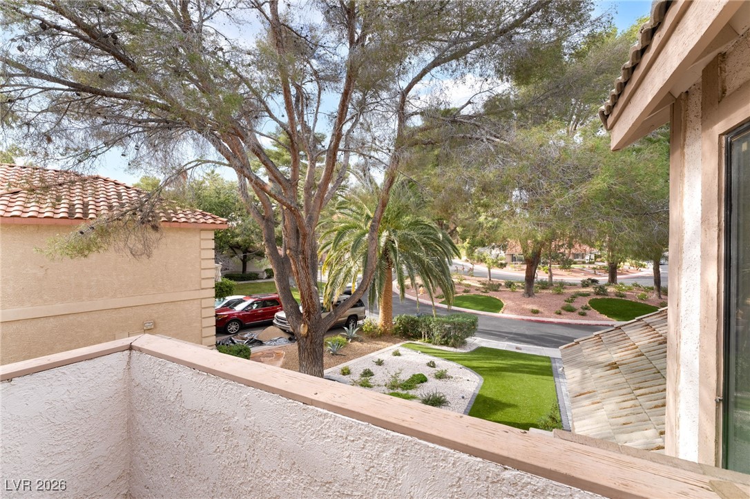 8 Hummingbird Lane Henderson NV 89014