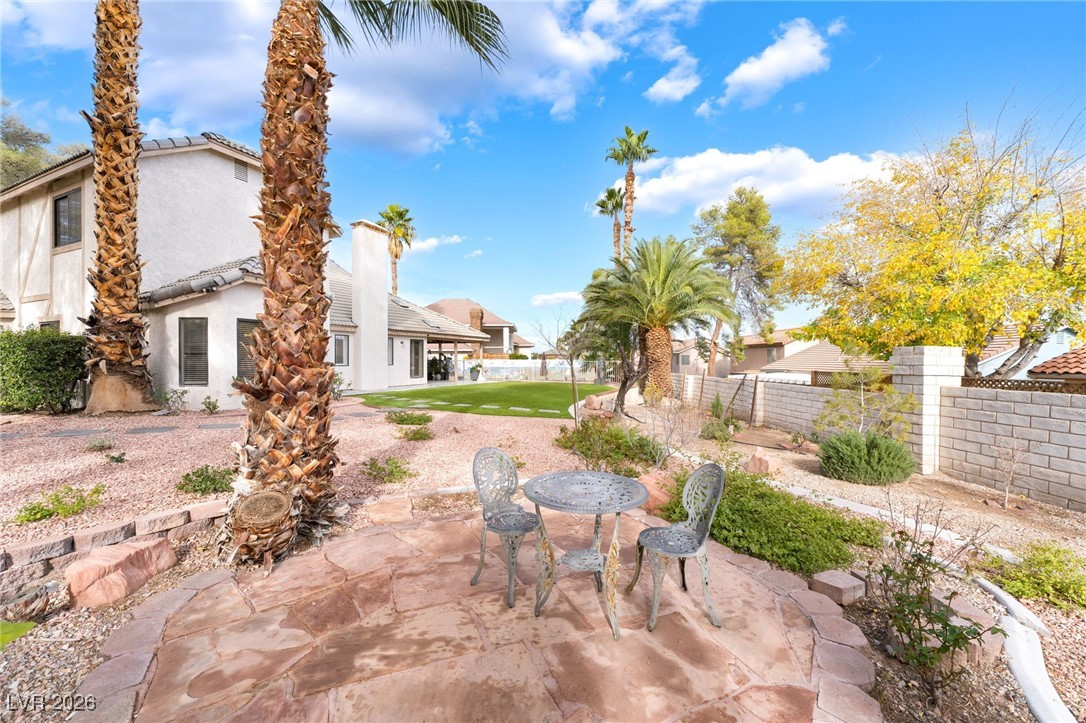 8 Hummingbird Lane Henderson NV 89014