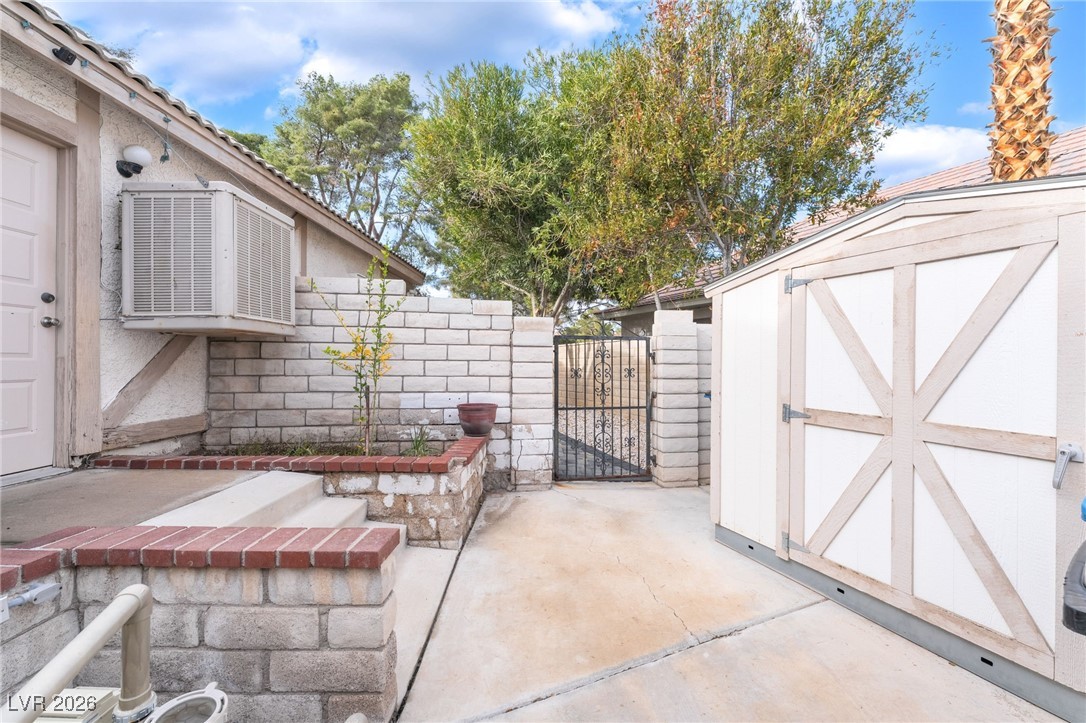 8 Hummingbird Lane Henderson NV 89014