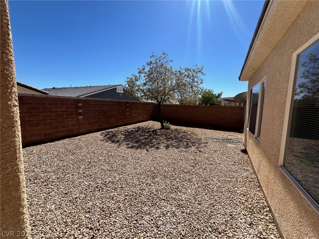 7532 Homing Pigeon Street North Las Vegas NV 89084