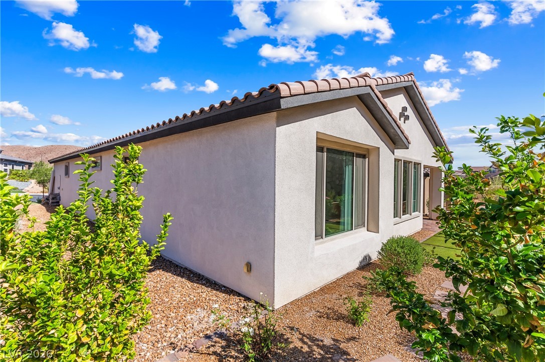 247 Sun Glaze Avenue Henderson NV 89011