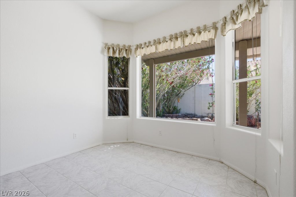 8633 Crest Hill Avenue Las Vegas NV 89145