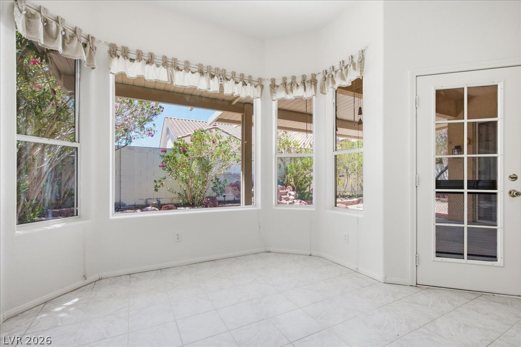 8633 Crest Hill Avenue Las Vegas NV 89145