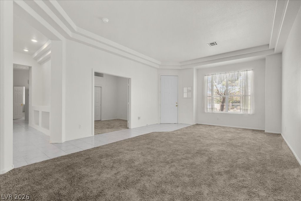 8633 Crest Hill Avenue Las Vegas NV 89145