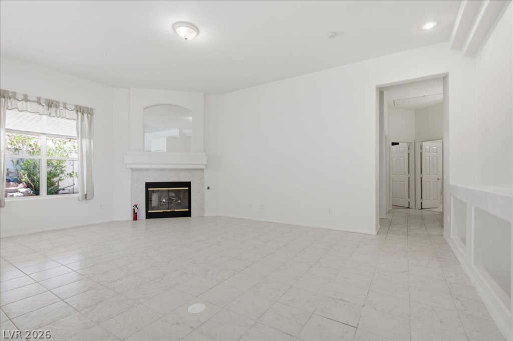 8633 Crest Hill Avenue Las Vegas NV 89145