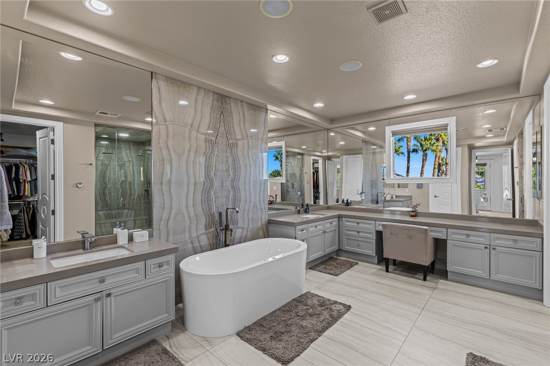 1901 Newport Bay Drive Las Vegas NV 89117