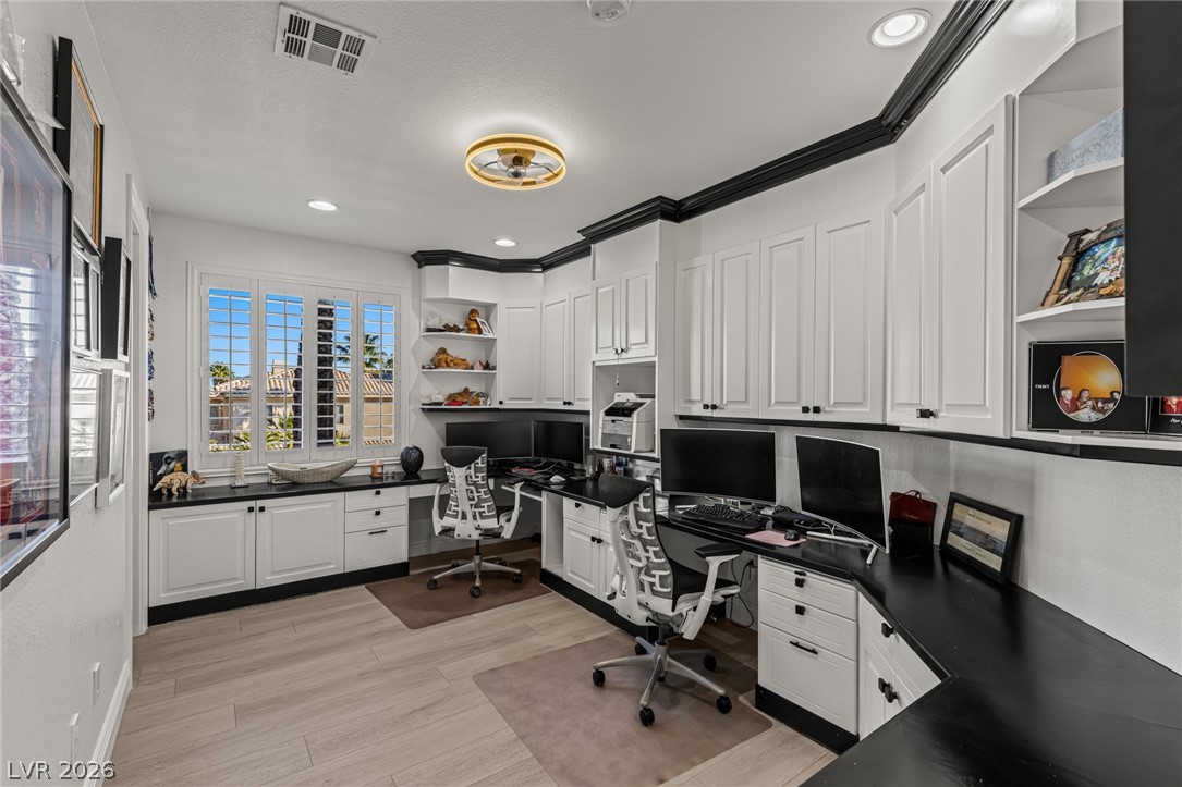 1901 Newport Bay Drive Las Vegas NV 89117