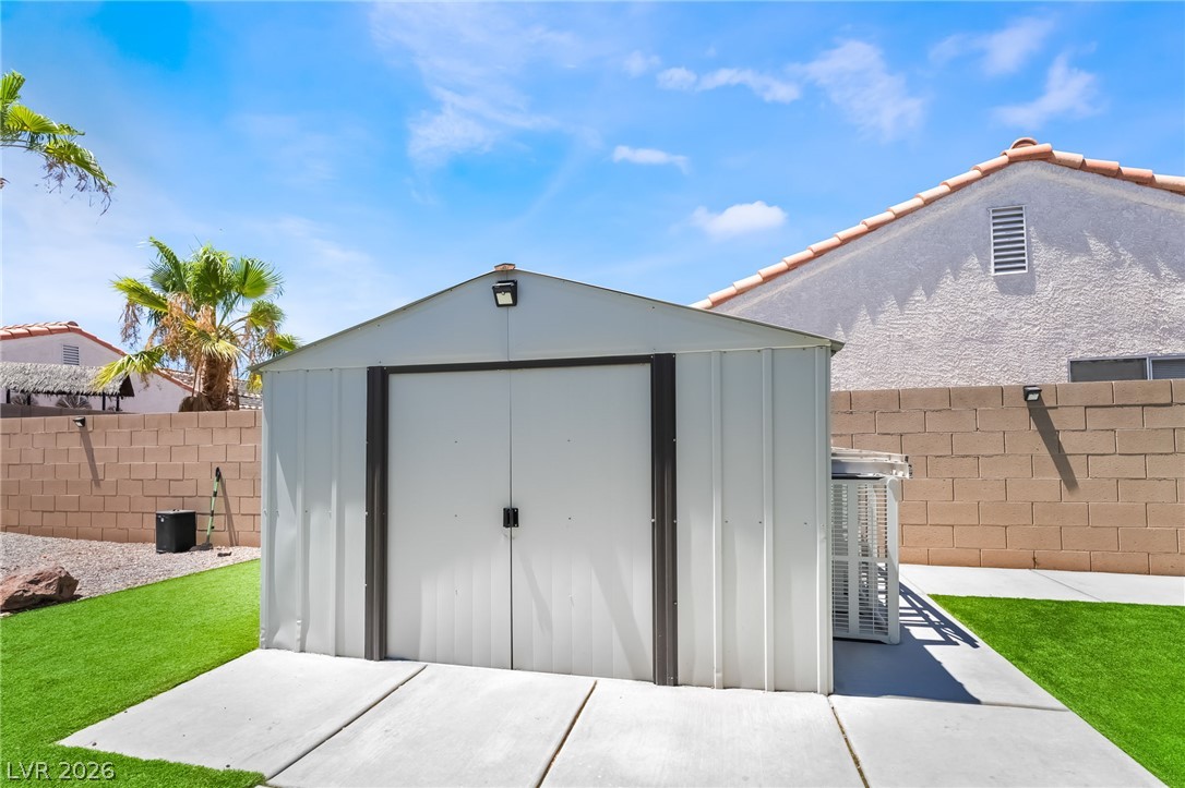 2749 Pinewood Avenue Henderson NV 89074