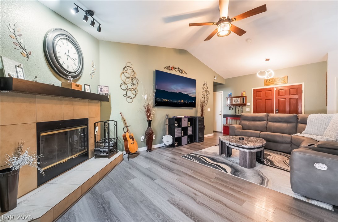 2749 Pinewood Avenue Henderson NV 89074