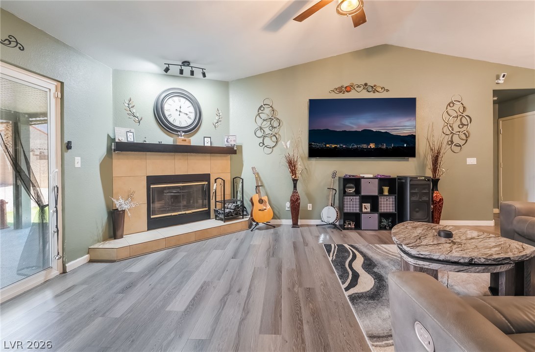 2749 Pinewood Avenue Henderson NV 89074