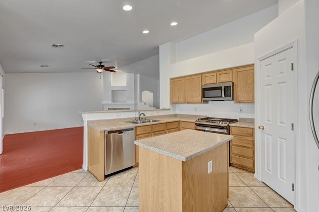 6924 Hazelnut Garden Street Las Vegas NV 89131