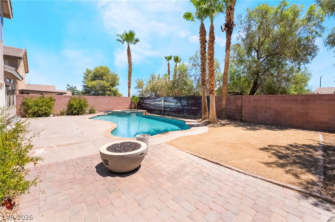 18 Amber Rock Street Henderson NV 89012