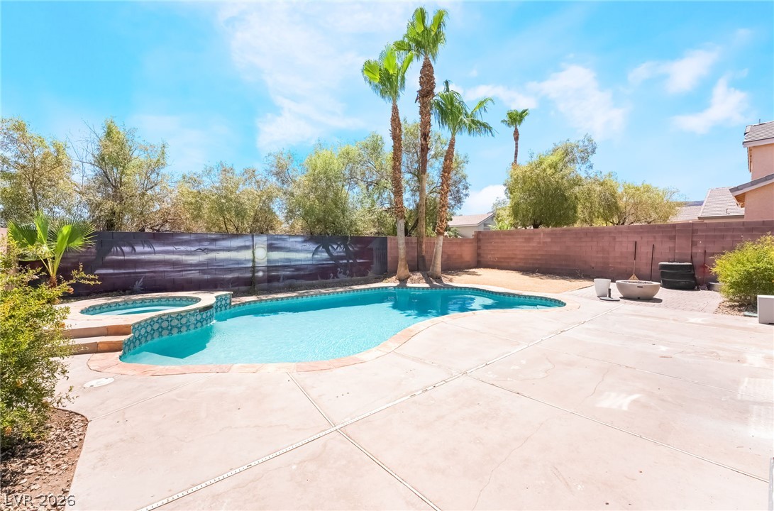 18 Amber Rock Street Henderson NV 89012